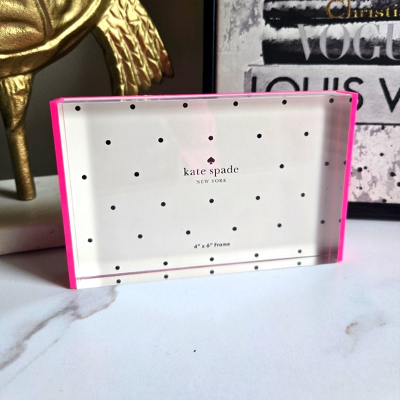 Kate Spade Shocking Pink 4×6 Picture Frame - Picture 1 of 4